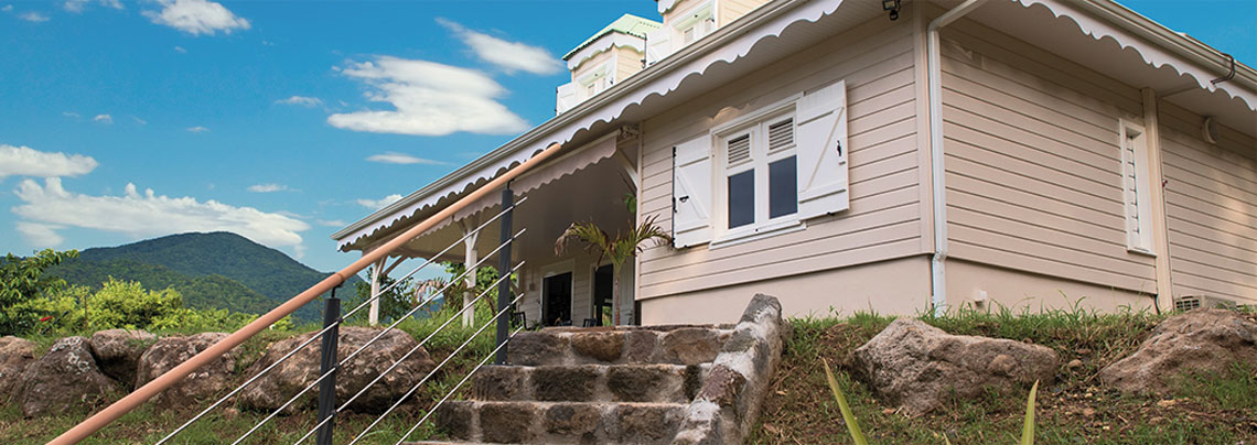 Maisons Caribois constructeur en Guadeloupe de maisons en bois, bois et béton ou bois et parpaings